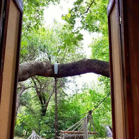 Kapslový hotel Offroad House *
